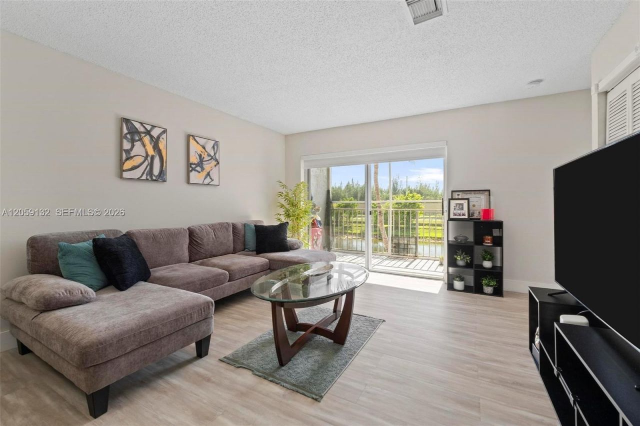 4736 NW 114th Ave , Unit 205, Doral, FL 33178 Photo