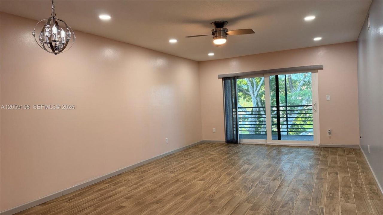 6090 N Sabal Palm Blvd, Unit 311, Tamarac, FL 33319 Photo