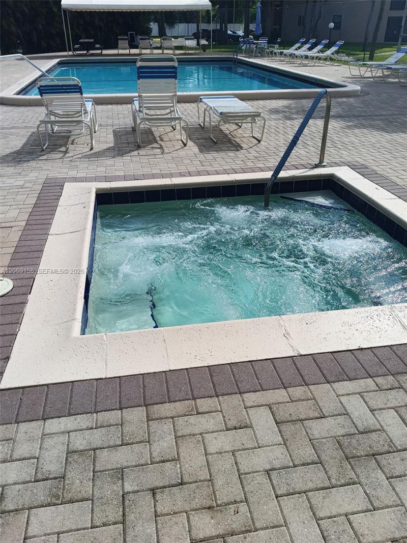 6090 N Sabal Palm Blvd, Unit 311, Tamarac, FL 33319 Photo