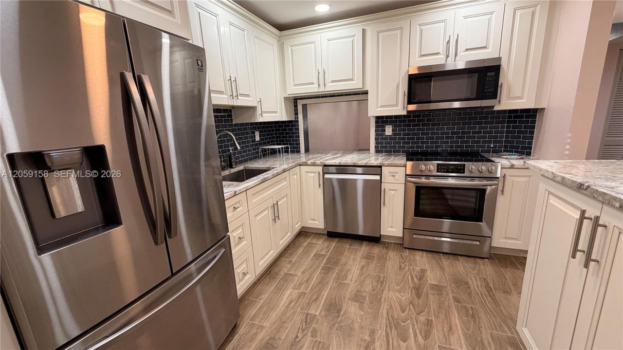 6090 N Sabal Palm Blvd, Unit 311, Tamarac, FL 33319 Photo