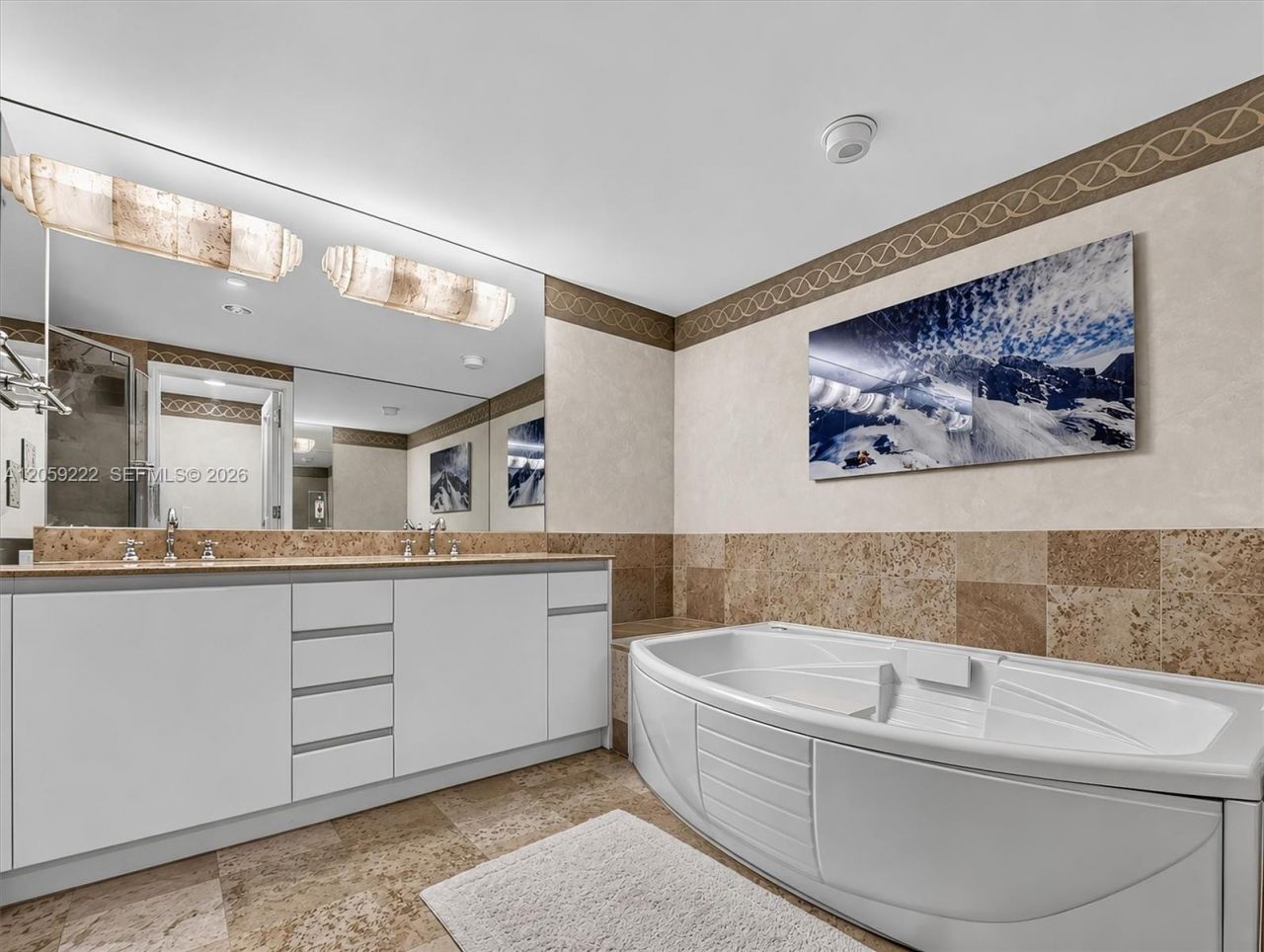 1455 Ocean Dr , Unit 704, Miami Beach, FL 33139 Photo