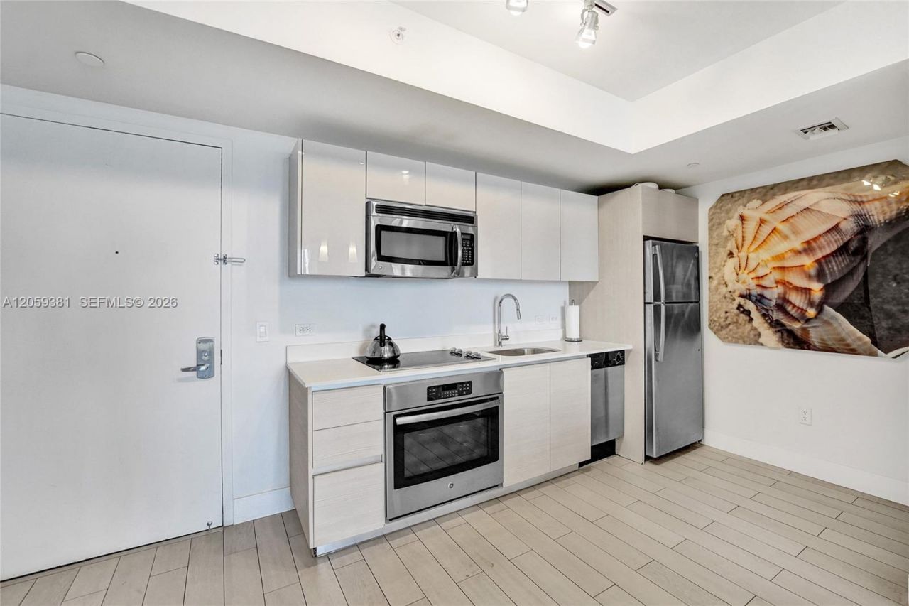 2602 E Hallandale Beach Blvd, Unit R906, Hallandale Beach, FL 33009 Photo