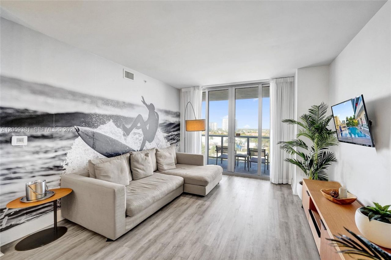 2602 E Hallandale Beach Blvd, Unit R906, Hallandale Beach, FL 33009 Photo