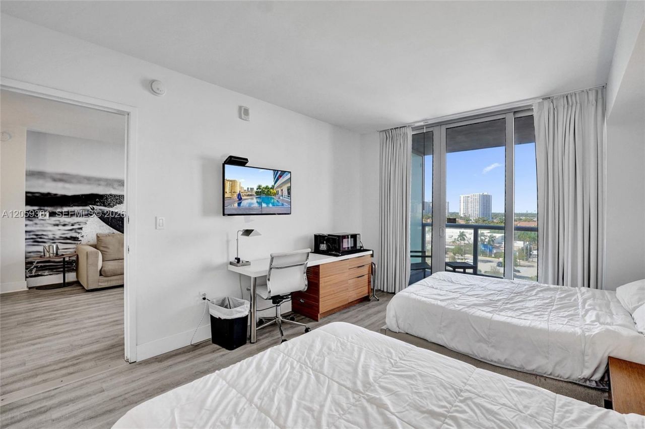 2602 E Hallandale Beach Blvd, Unit R906, Hallandale Beach, FL 33009 Photo