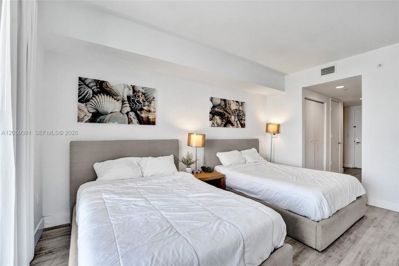 2602 E Hallandale Beach Blvd, Unit R906, Hallandale Beach, FL 33009 Photo