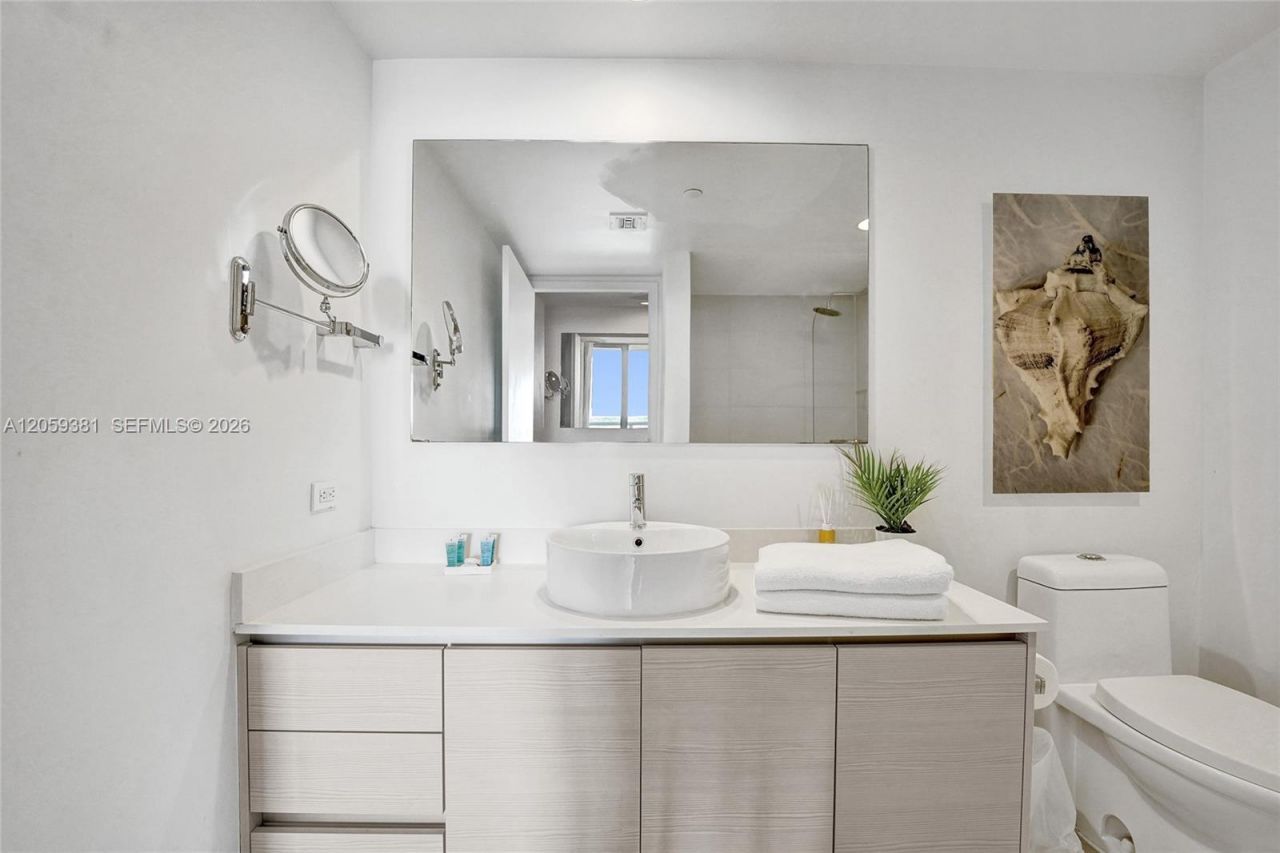 2602 E Hallandale Beach Blvd, Unit R906, Hallandale Beach, FL 33009 Photo