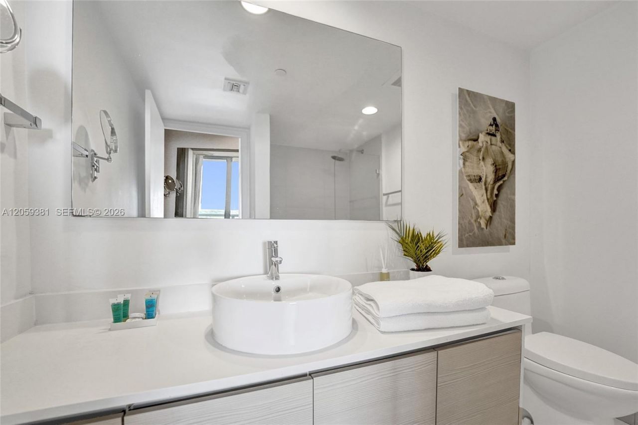 2602 E Hallandale Beach Blvd, Unit R906, Hallandale Beach, FL 33009 Photo
