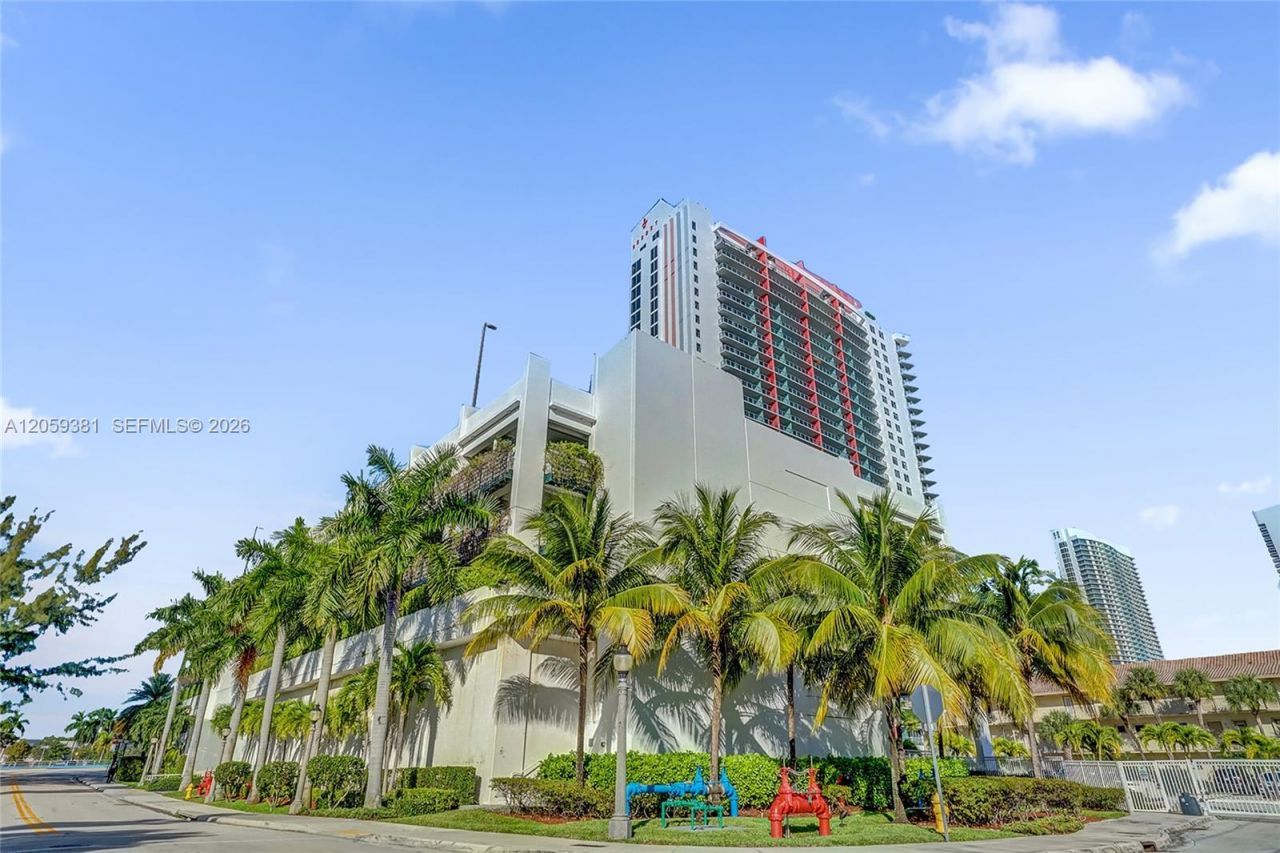 2602 E Hallandale Beach Blvd, Unit R906, Hallandale Beach, FL 33009 Photo