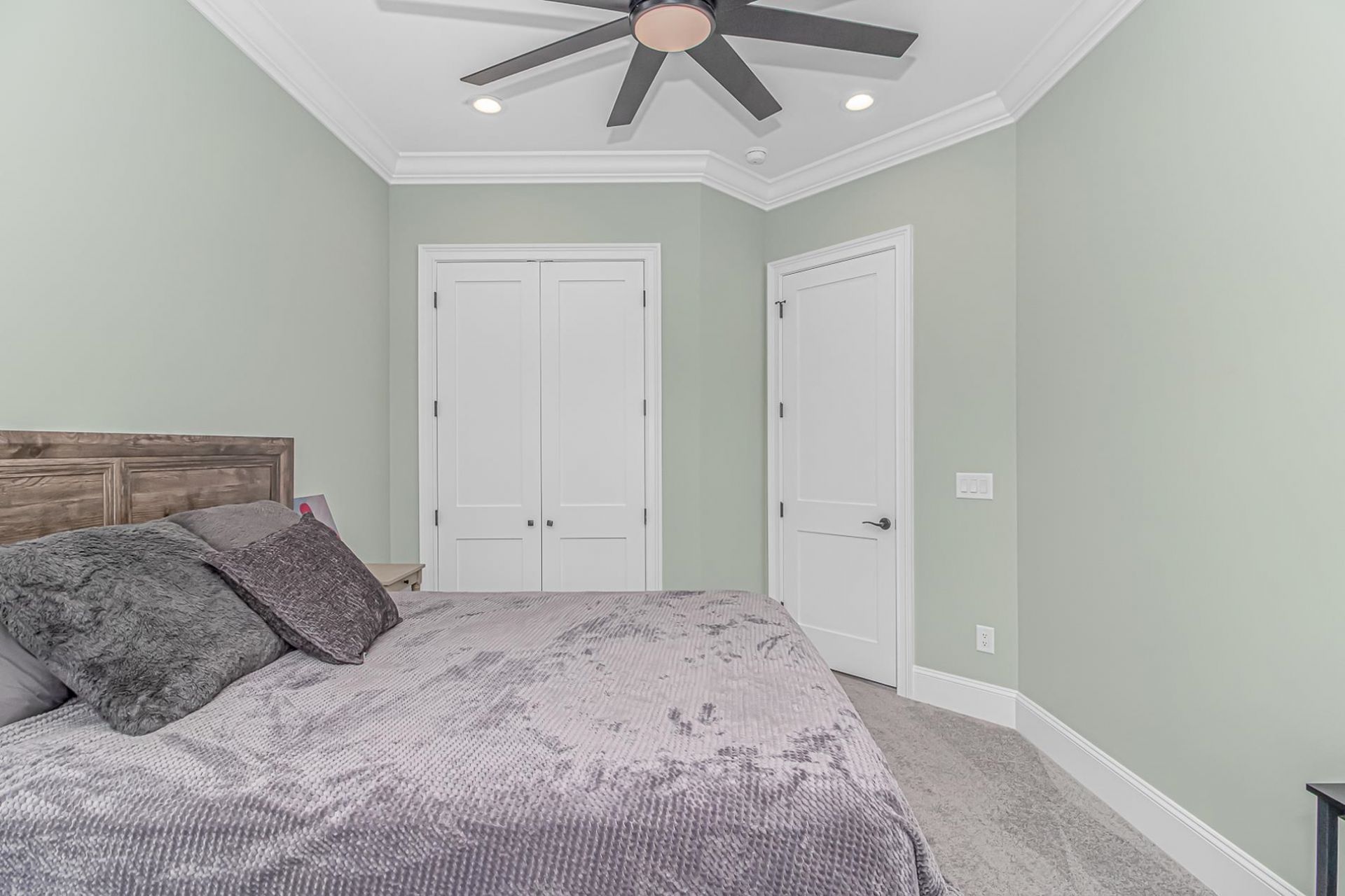 5854 Creekside Dr.  Photo 14