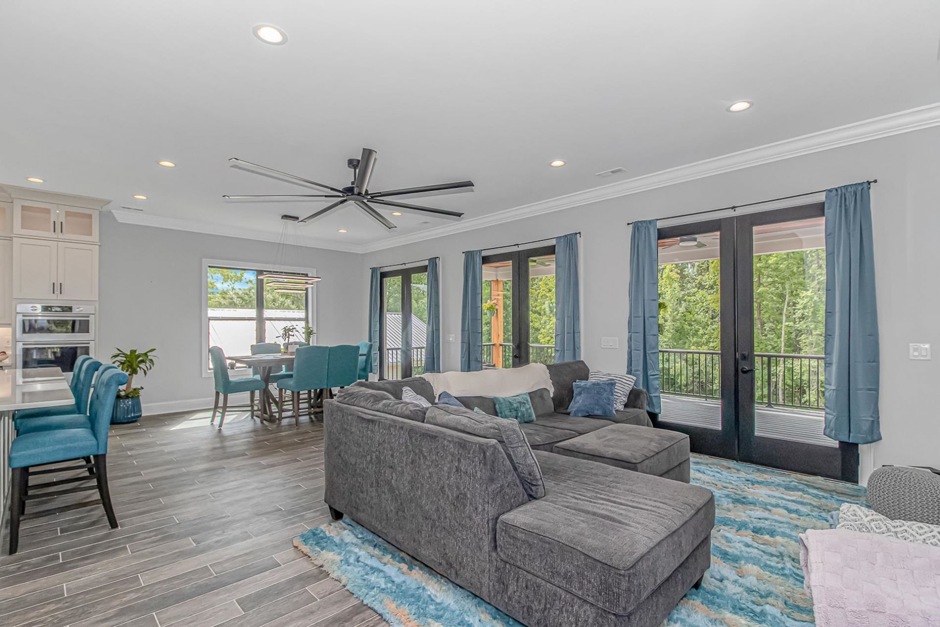 5854 Creekside Dr.  Photo 8