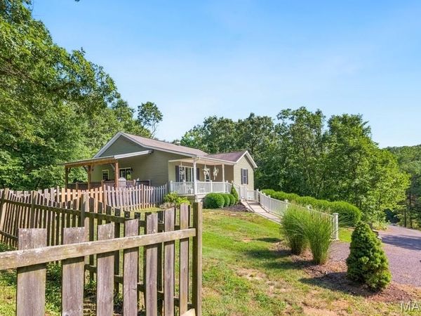 251 Farris Road , Bourbon, MO 65441