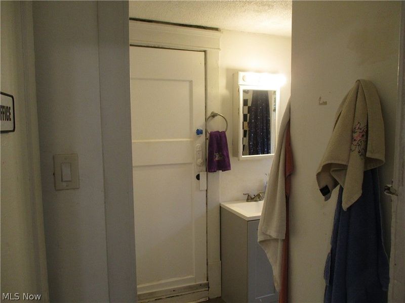 256 Sues Court, Akron, OH 44311 Photo 19