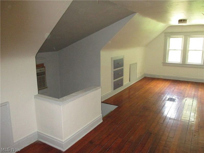 256 Sues Court, Akron, OH 44311 Photo 22
