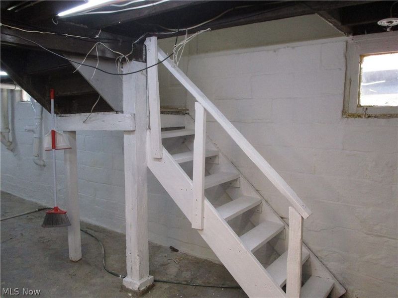 256 Sues Court, Akron, OH 44311 Photo 25