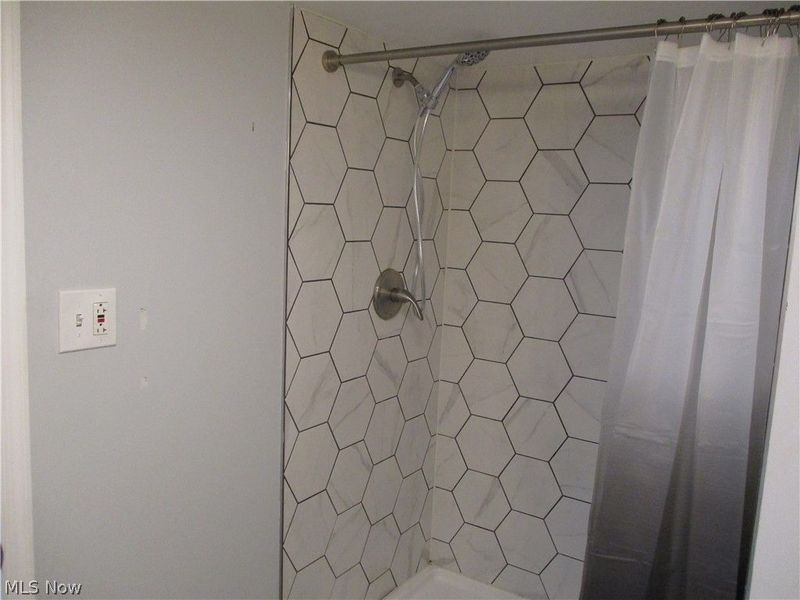 256 Sues Court, Akron, OH 44311 Photo 26