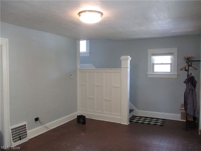 256 Sues Court, Akron, OH 44311 Photo 9