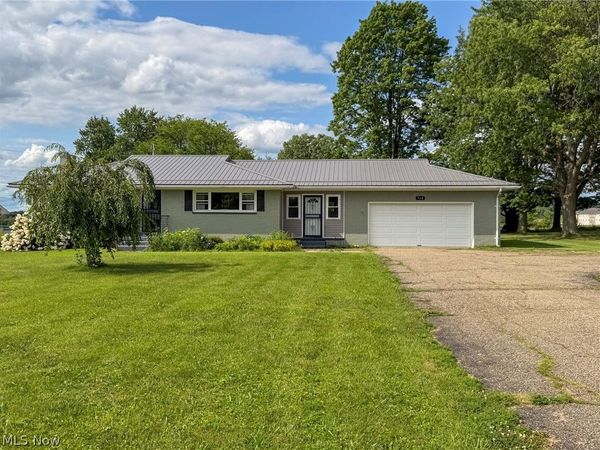 568 12th Street NW, Carrollton, OH 44615