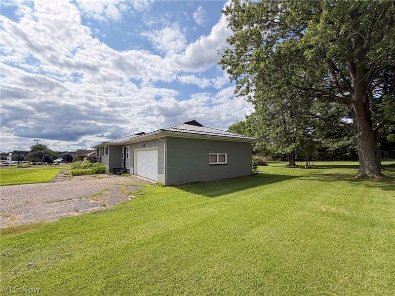 568 12th Street NW, Carrollton, OH 44615 Photo 28