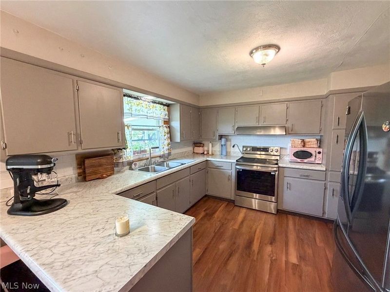 568 12th Street NW, Carrollton, OH 44615 Photo 7