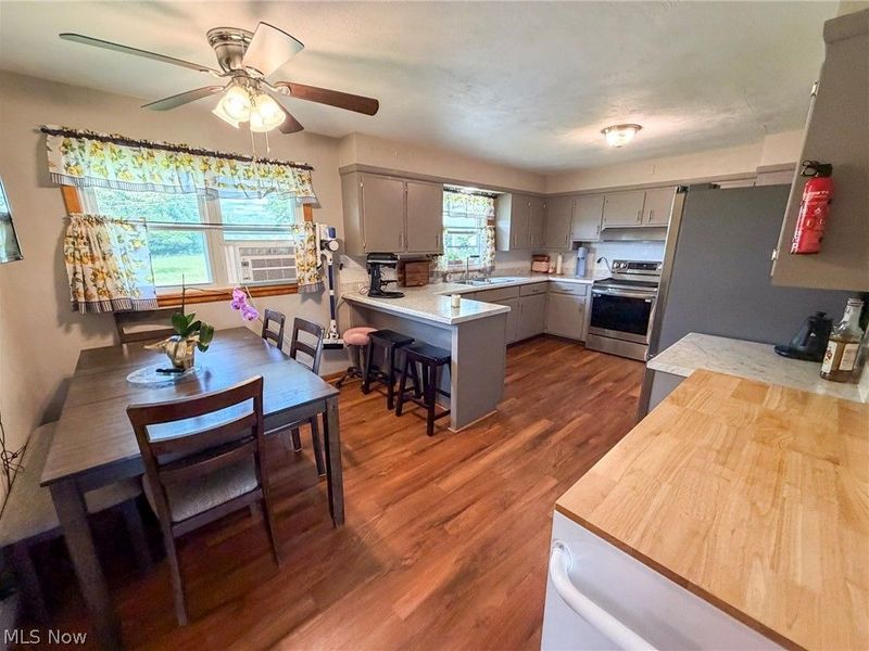 568 12th Street NW, Carrollton, OH 44615 Photo 8