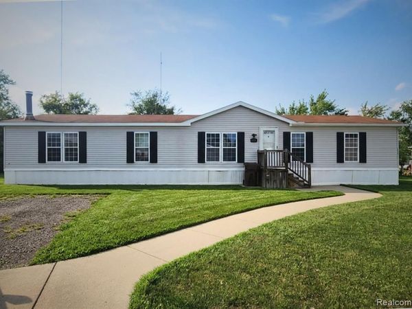 28868 Cherrywood, Flat Rock, MI 48134