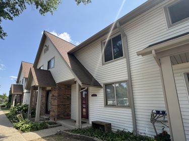 7300 Bluewater Drive, Unit 105, Clarkston, MI 48348