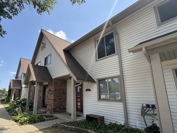 7300 Bluewater Drive, Unit 105, Clarkston, MI 48348