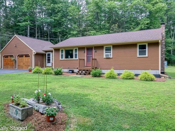 30 Horse Corner Road, Chichester, NH 03258