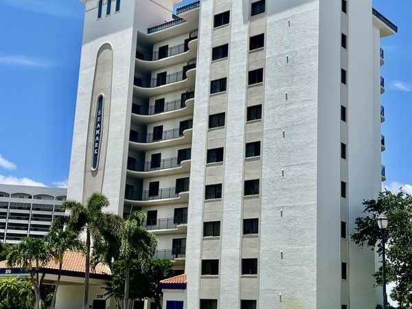370 GOLFVIEW Road, Unit 302, North Palm Beach, FL 33408