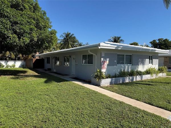 1077 NE 34th Street, Unit 3, Oakland Park, FL 33334