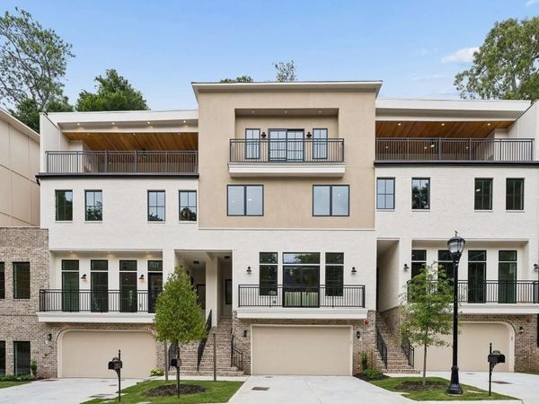 3509 Kingsboro Road, Atlanta, GA 30326