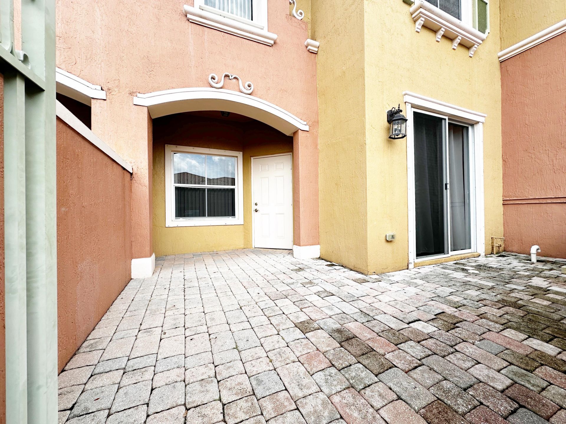 614 SW 106th Avenue, Unit 1507, Pembroke Pines, FL 33025 Photo