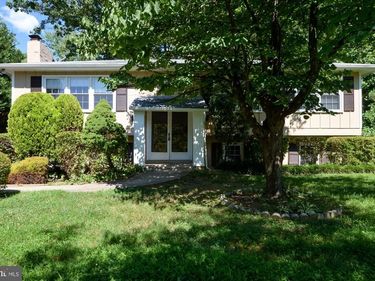 3409 BEVERLY DRIVE , ANNANDALE, VA 22003