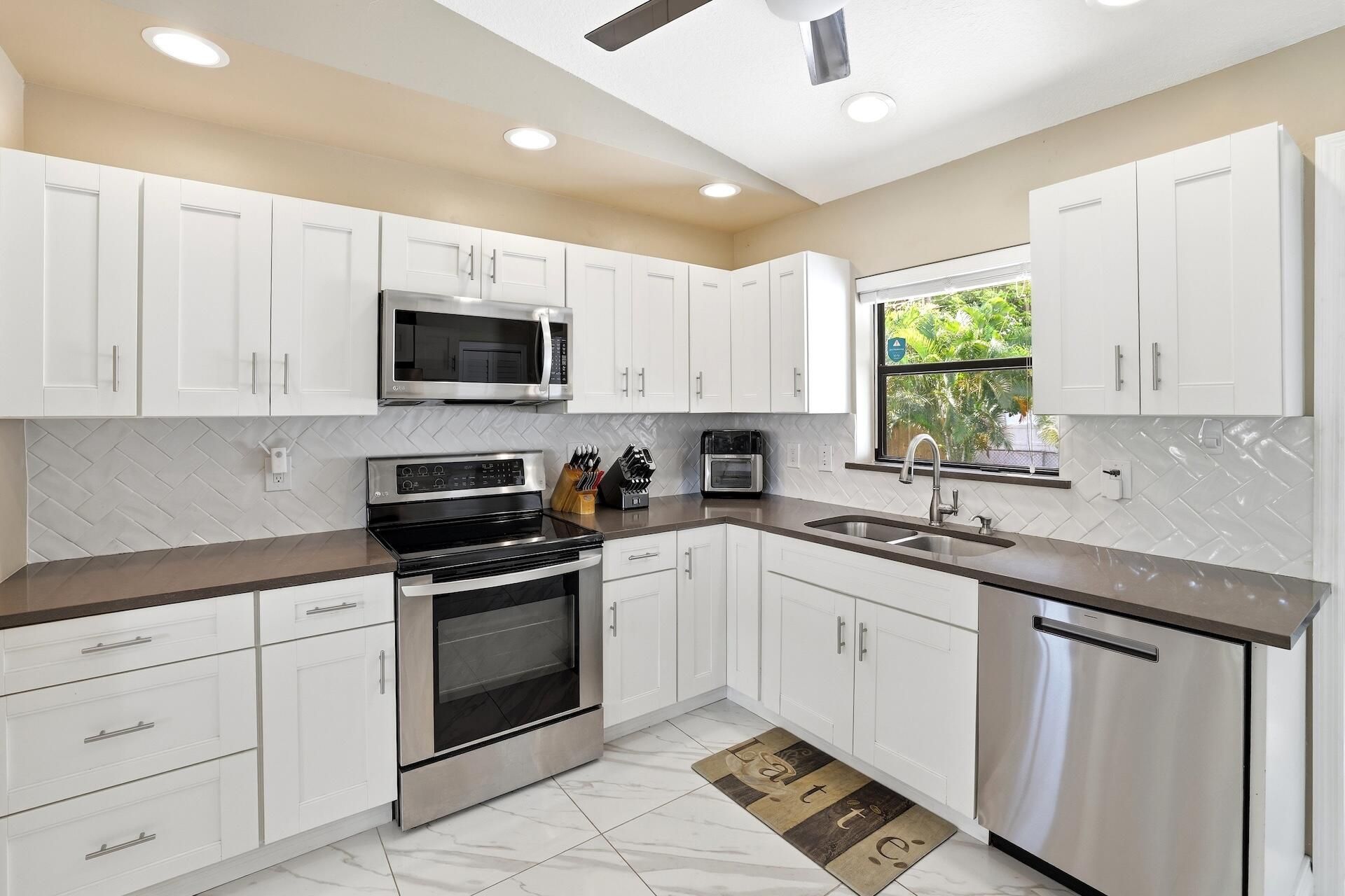 5196 Greenwood Drive, Delray Beach, FL 33484 Photo