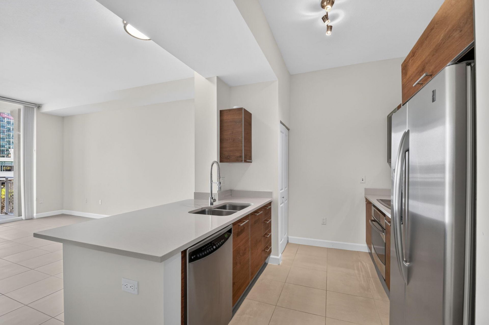 480 Hibiscus Street, Unit 515, West Palm Beach, FL 33401 Photo