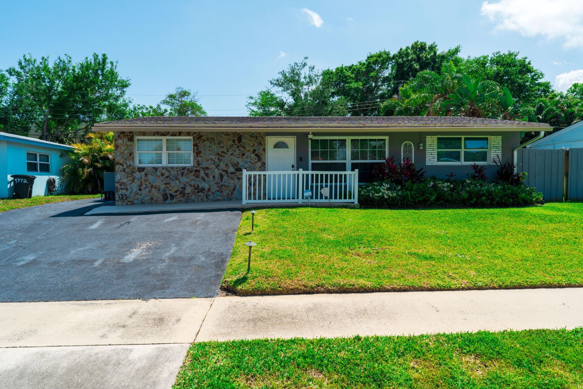 4386 Bamboo Drive, Palm Beach Gardens, FL 33410 Photo