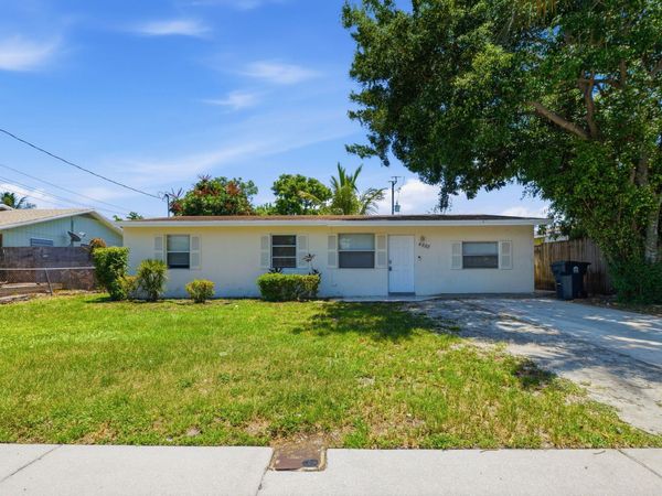 4888 Prince Drive, Lake Worth Beach, FL 33461
