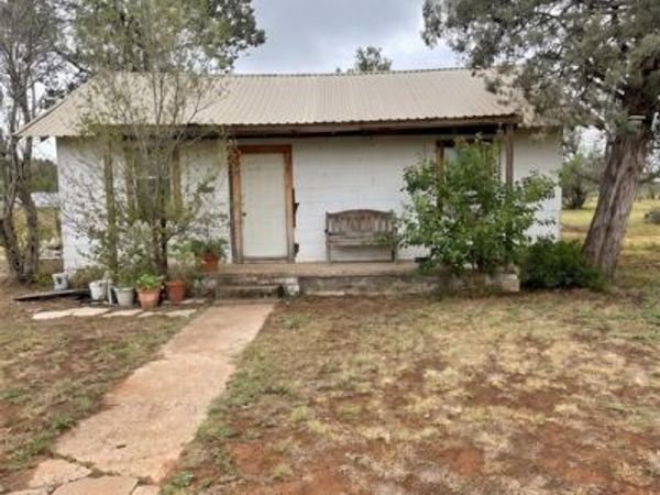 503 W Louisiana Avenue , Sweetwater, TX 79556