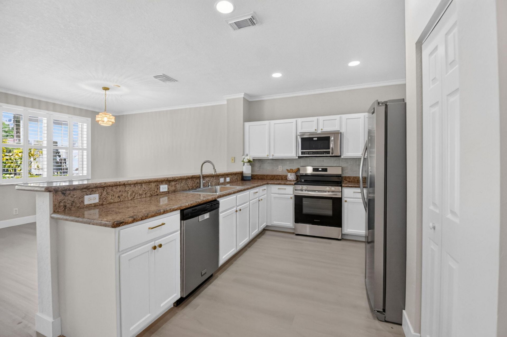 3085 N Evergreen Circle, Boynton Beach, FL 33426 Photo