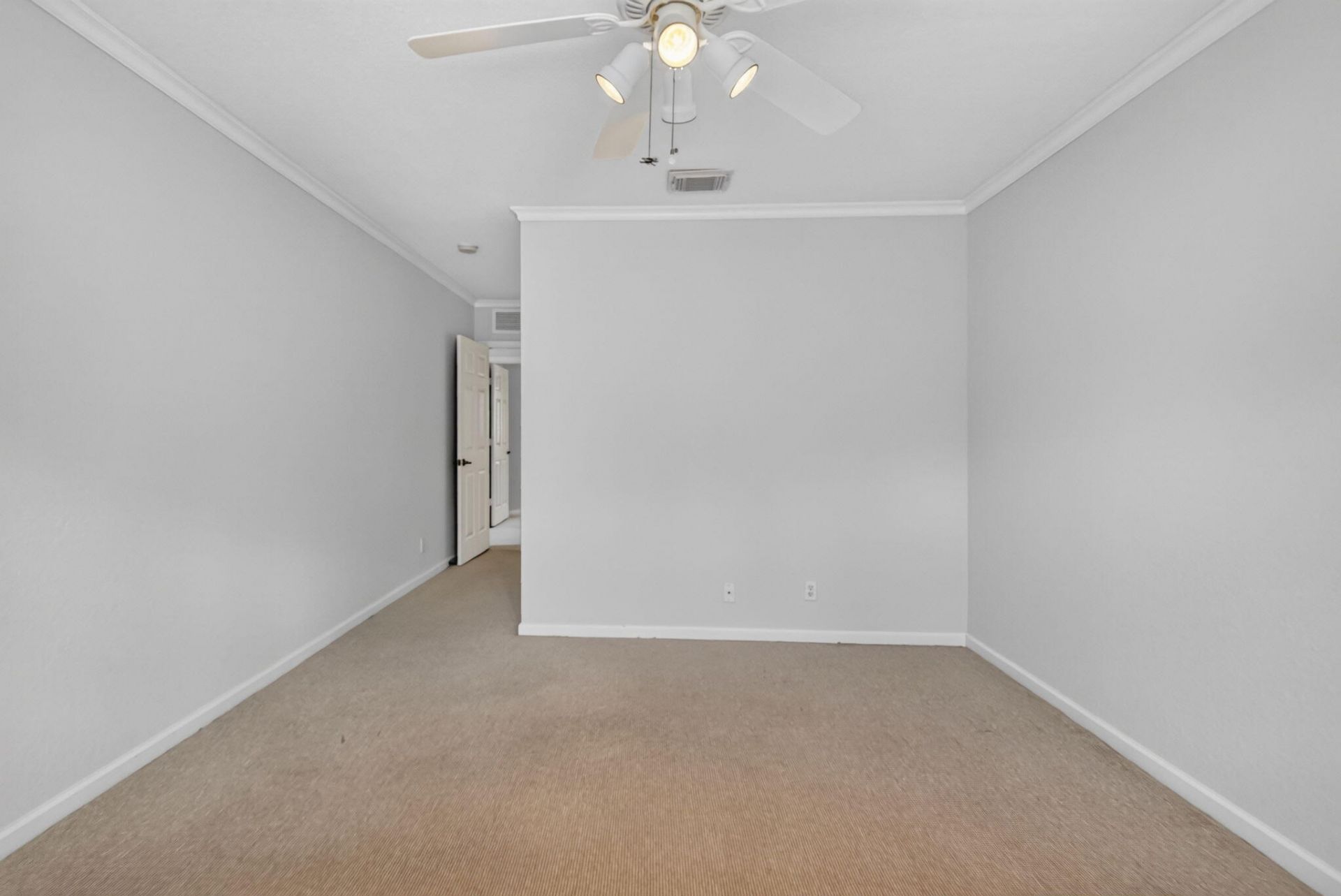 3085 N Evergreen Circle, Boynton Beach, FL 33426 Photo