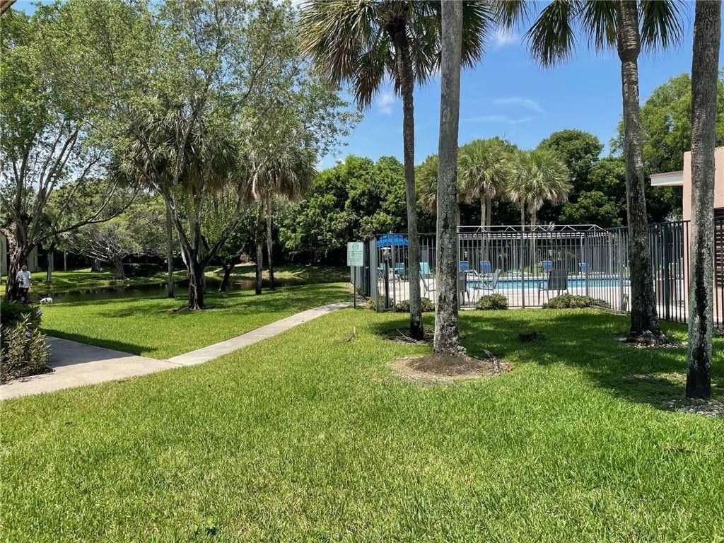 235 Lakeview Drive, Unit 102, Weston, FL 33326 Photo
