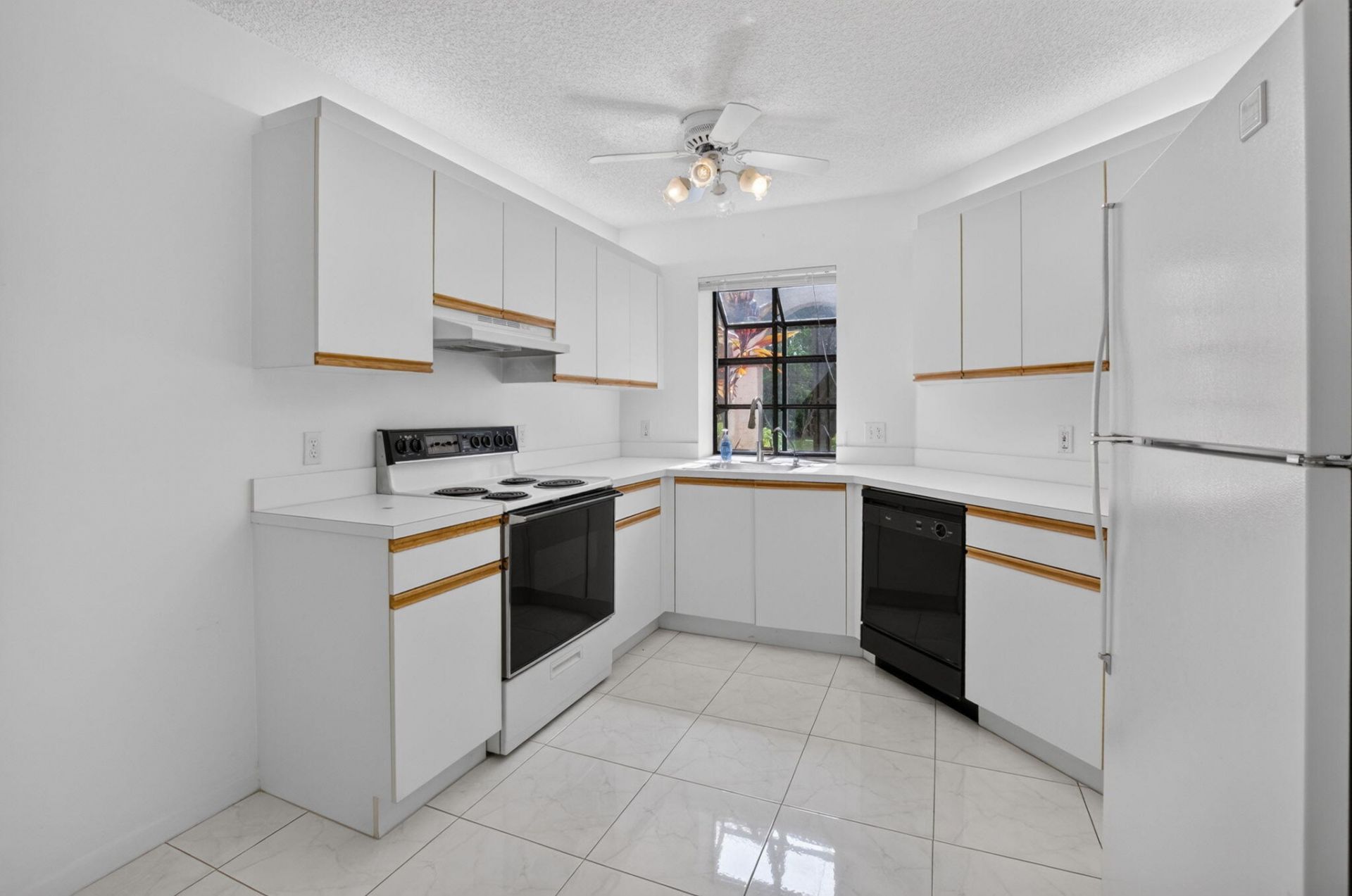 5187 Europa Drive, Unit F, Boynton Beach, FL 33437 Photo