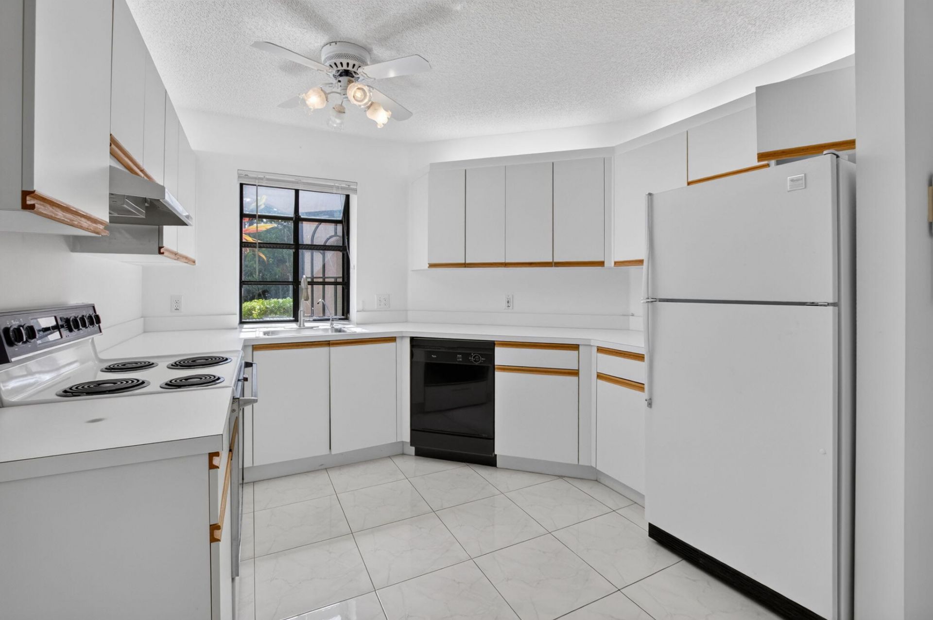 5187 Europa Drive, Unit F, Boynton Beach, FL 33437 Photo