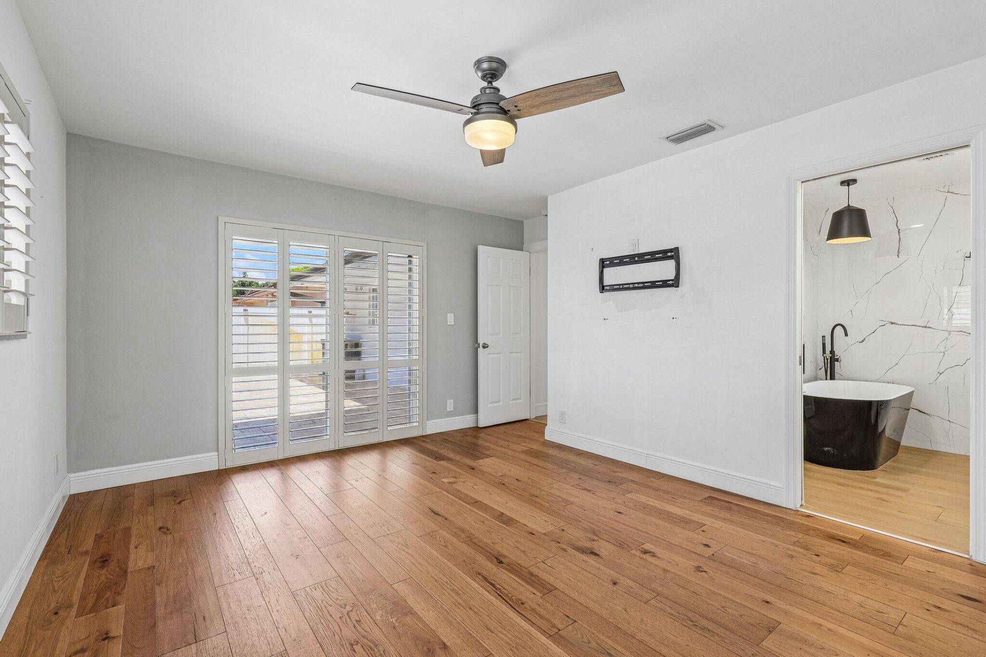 3166 NW 68th Street, Fort Lauderdale, FL 33309 Photo