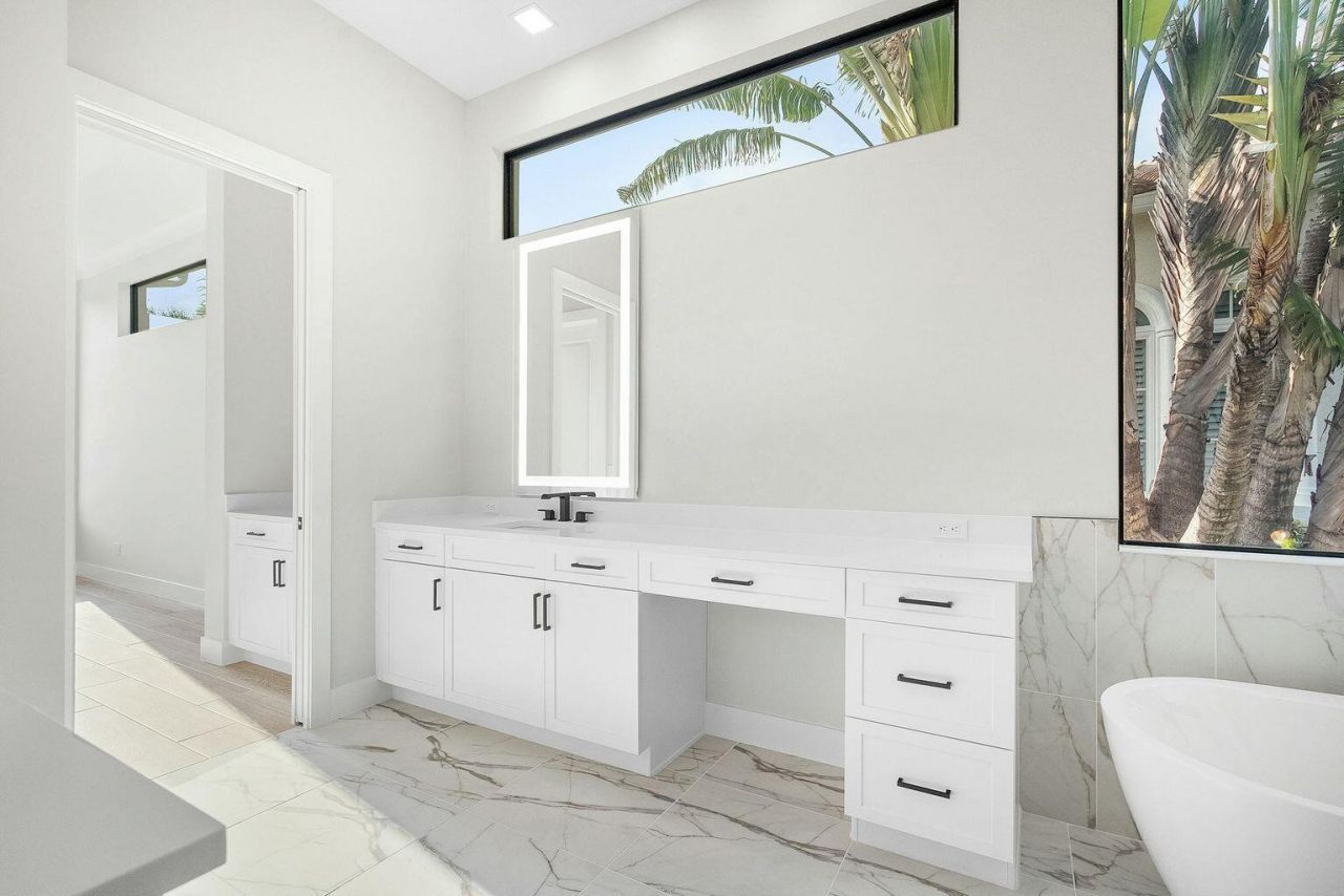 110 SE Via Verona, Port Saint Lucie, FL 34984 Photo