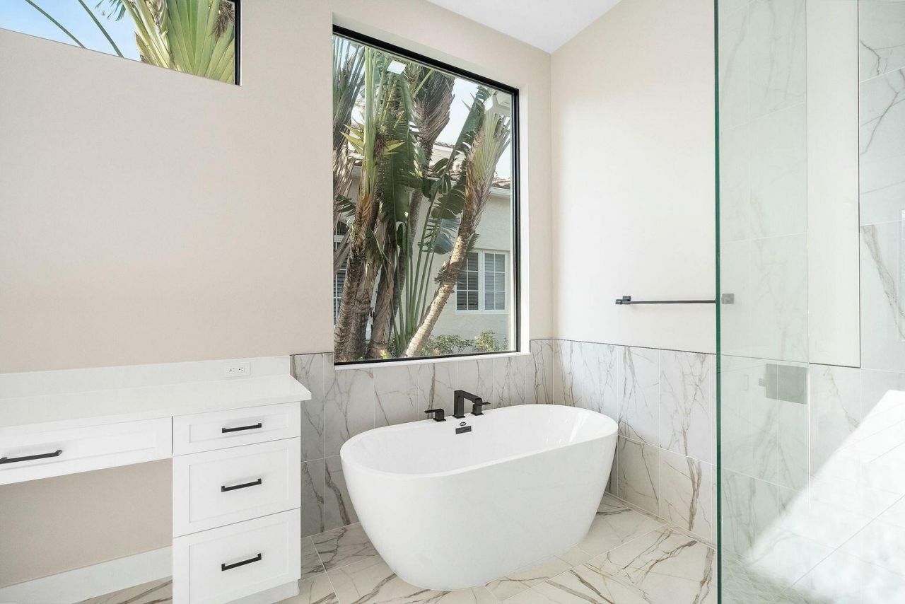 110 SE Via Verona, Port Saint Lucie, FL 34984 Photo