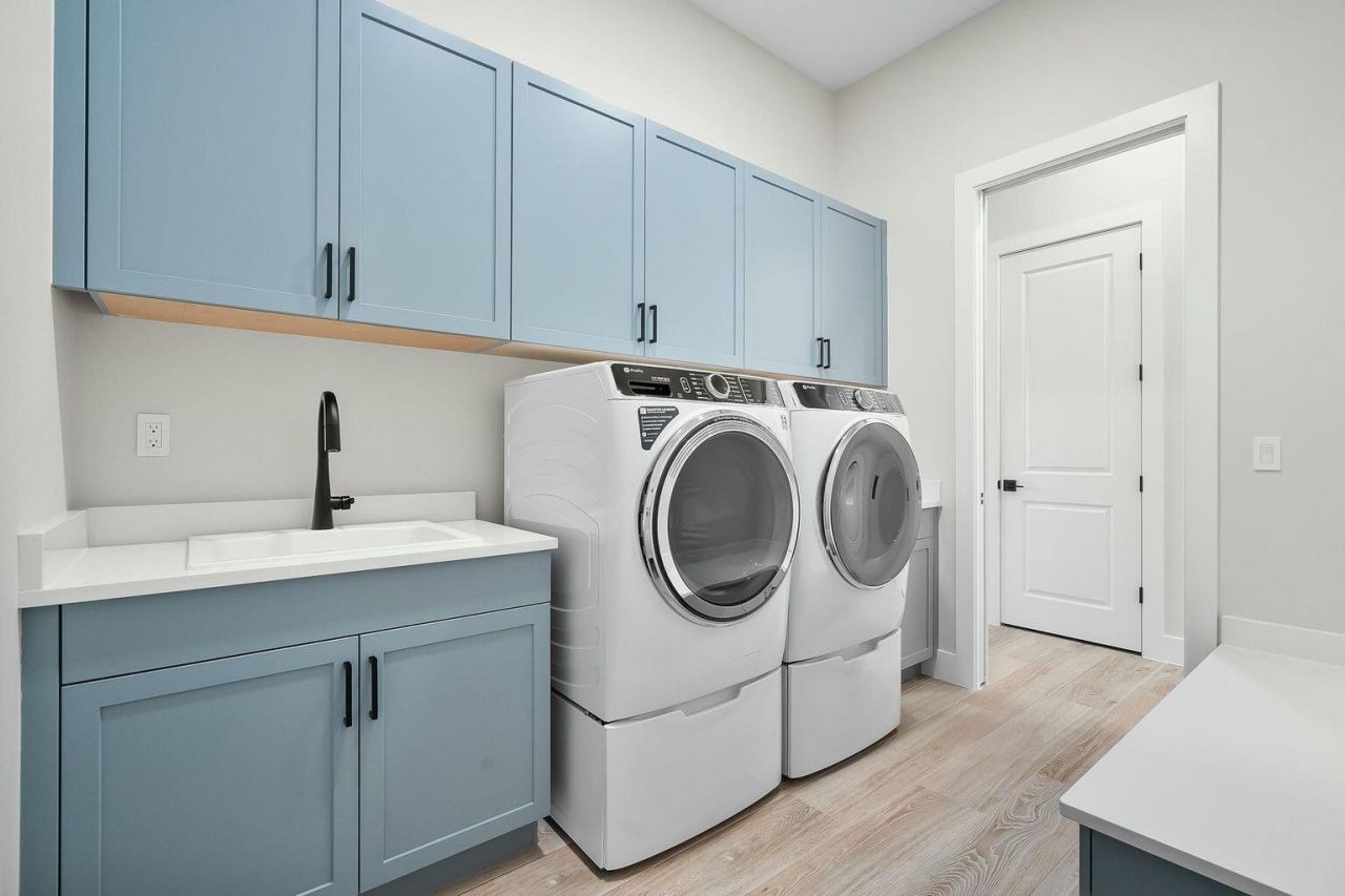 110 SE Via Verona, Port Saint Lucie, FL 34984 Photo