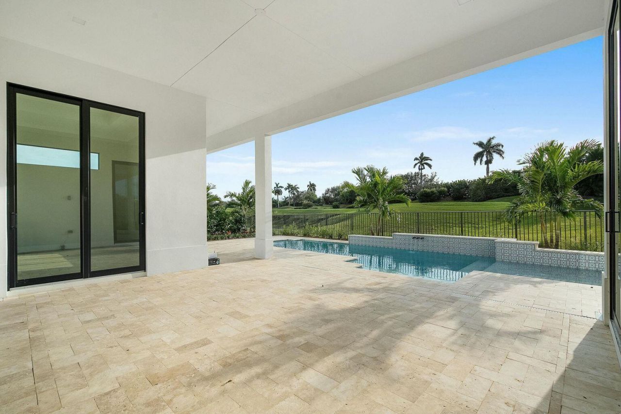 110 SE Via Verona, Port Saint Lucie, FL 34984 Photo