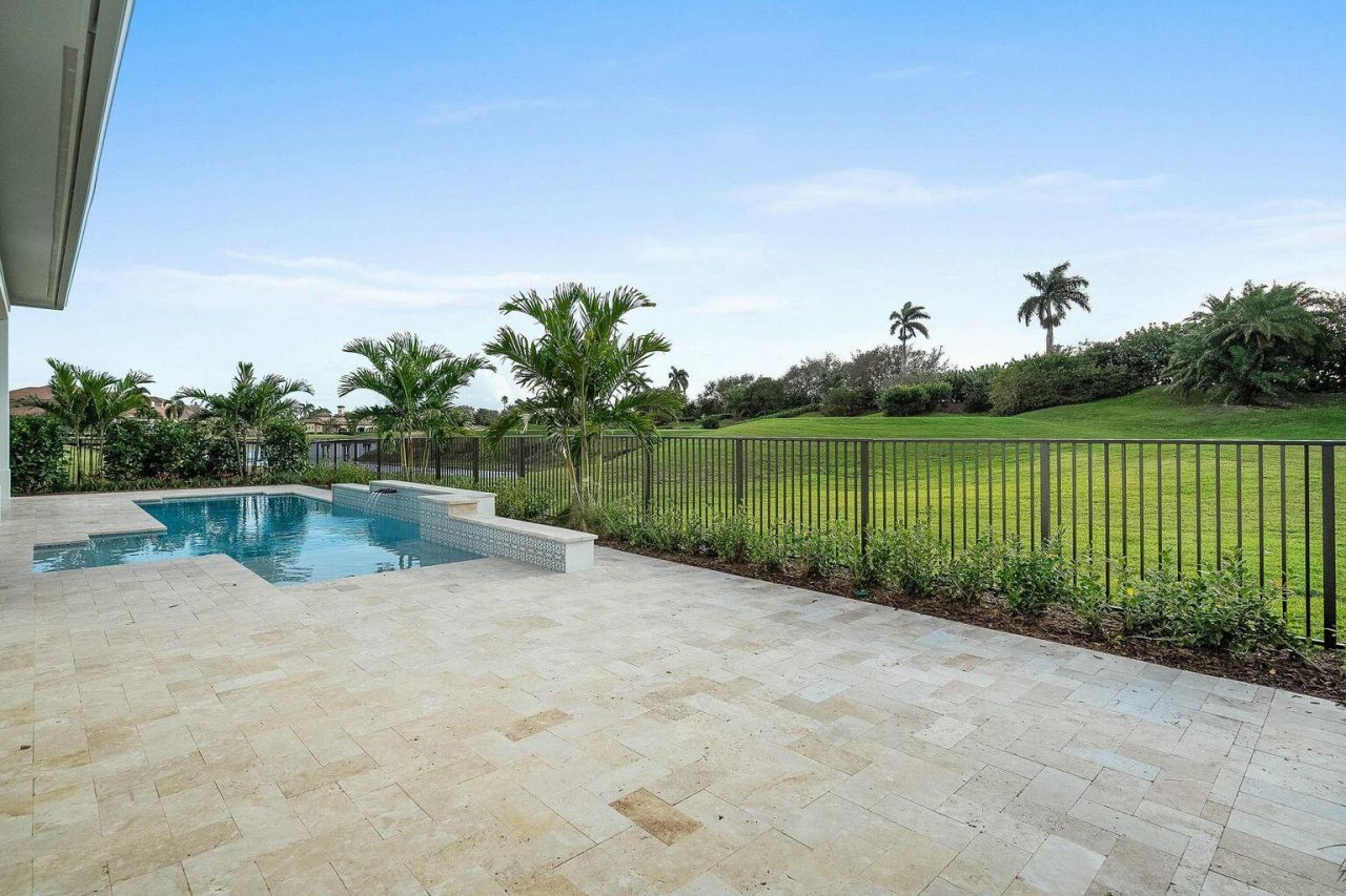 110 SE Via Verona, Port Saint Lucie, FL 34984 Photo