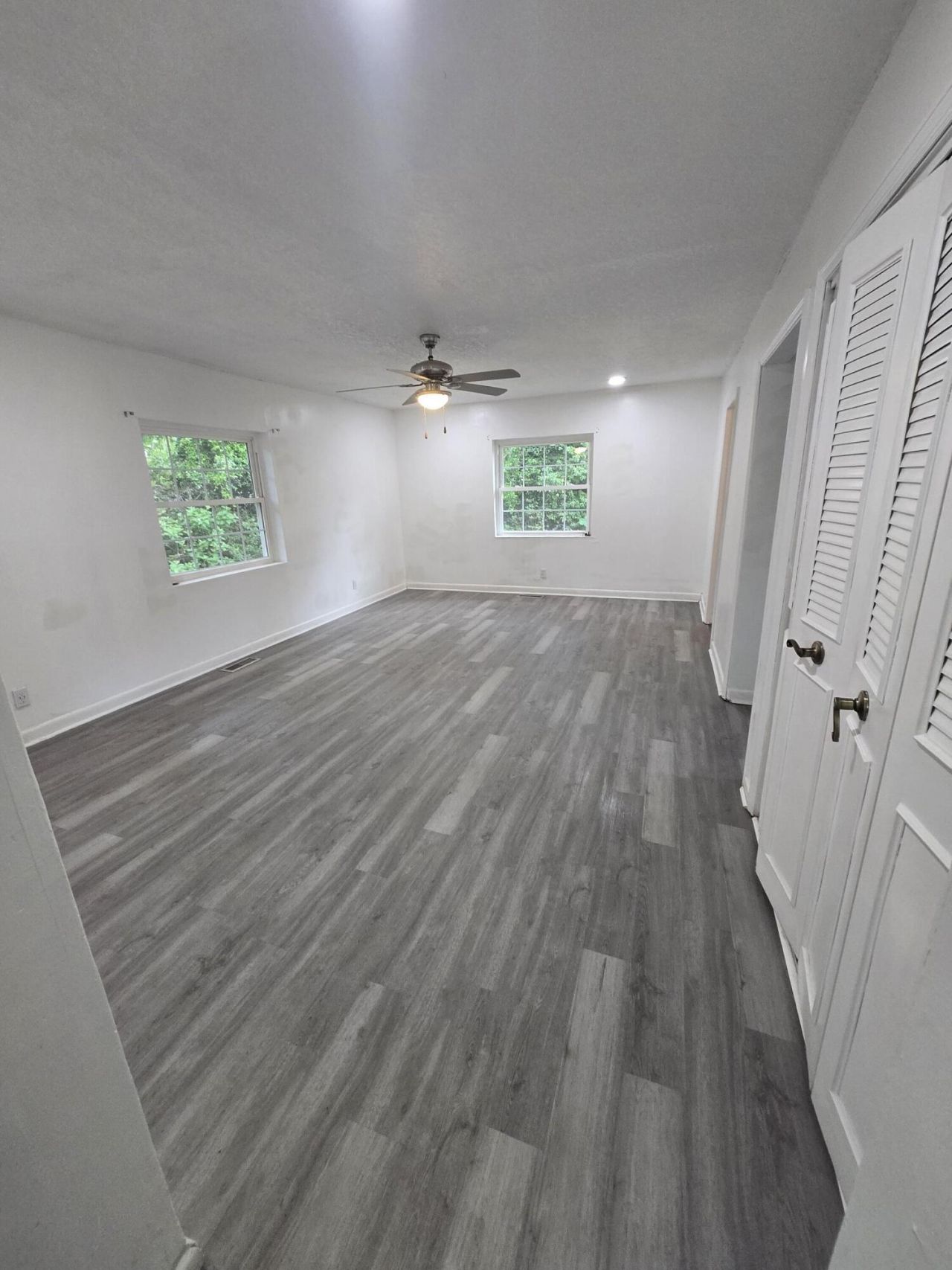 8305 Hogan Road, Jacksonville, FL 32216 Photo